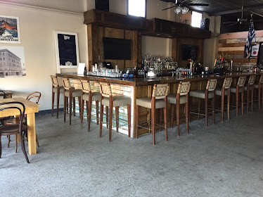 1916 Bar & Bistro at The Aumont