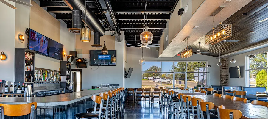 3 West Alehouse & Grill