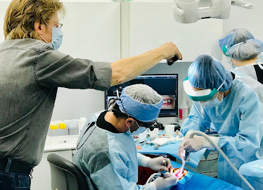 4M Dental Implant Center