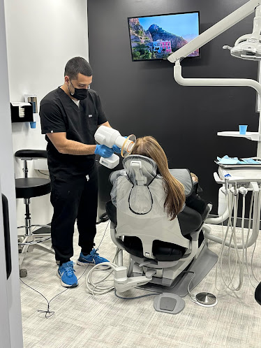 606 Dental