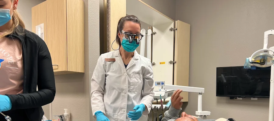 7 to 7 Dental & Orthodontics