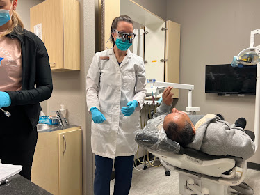 7 to 7 Dental