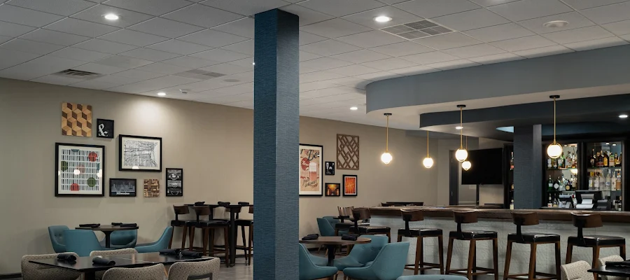 8900 Bar & Bistro
