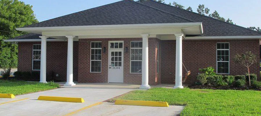 Absolute Quality Care Family Dentistry: Gray Bailey, DDS