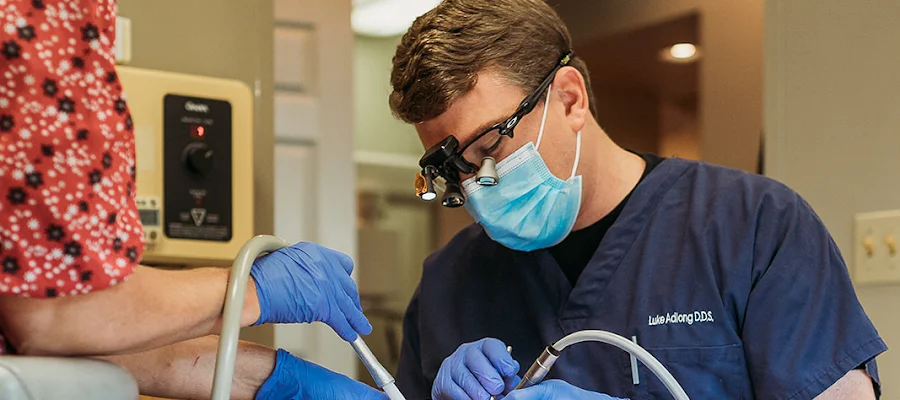 Adlong Dental