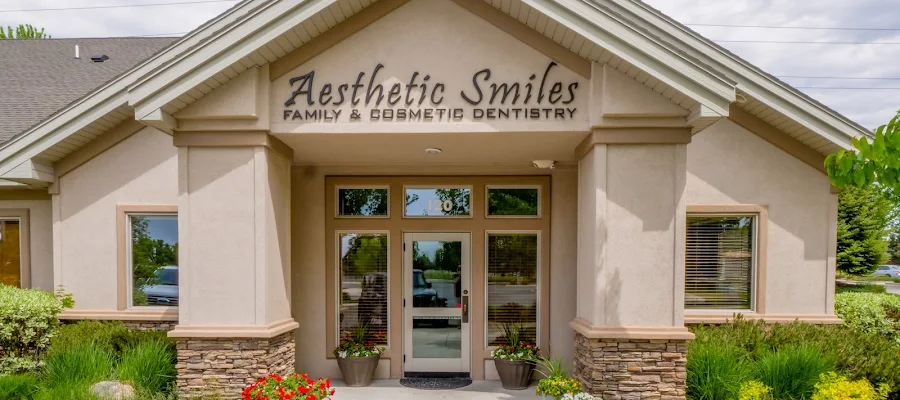 Aesthetic Smiles