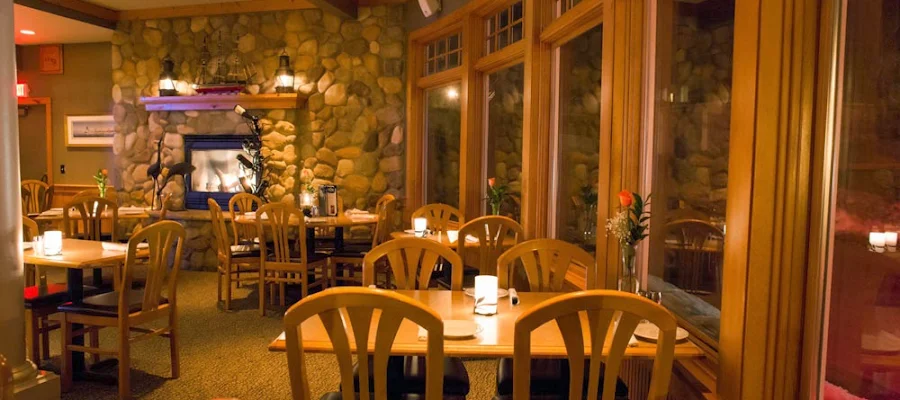 Al & Alma's Supper Club and Charter Cruises
