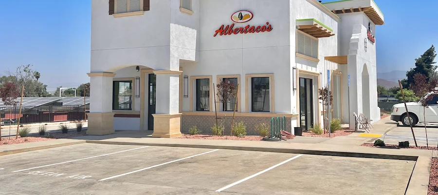 Albertaco’s Mexican Food