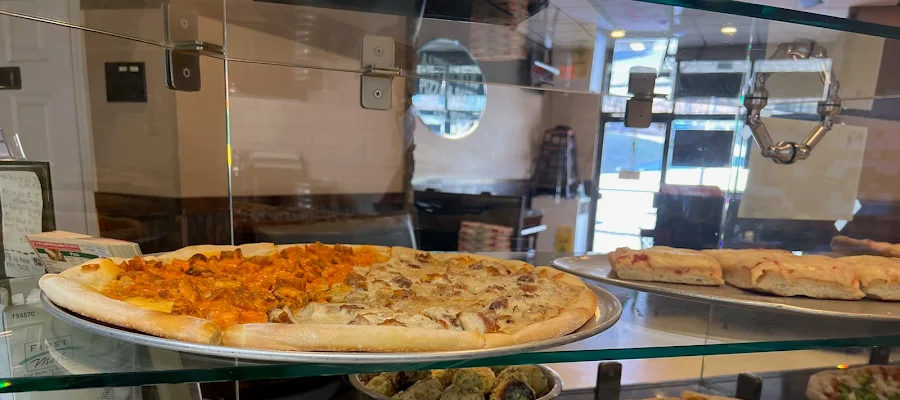 Amato's Pizzeria (Newton)