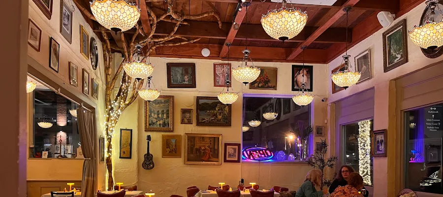 Antique Table Restaurant