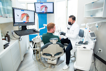 Arash R. Hosseini, DDS