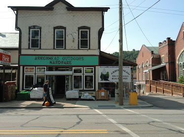 Arrowhead Outdoors & Hardware