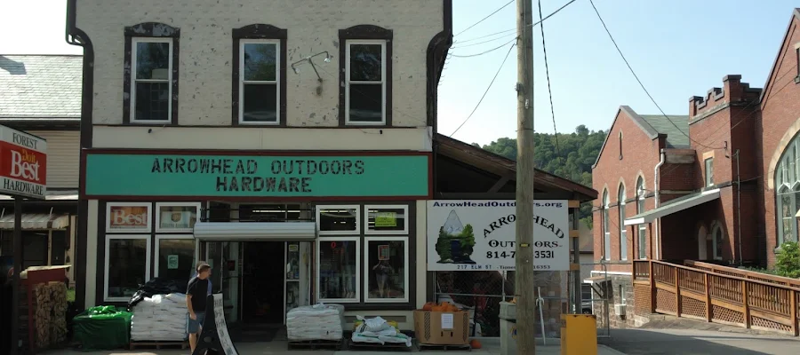 Arrowhead Outdoors & Hardware