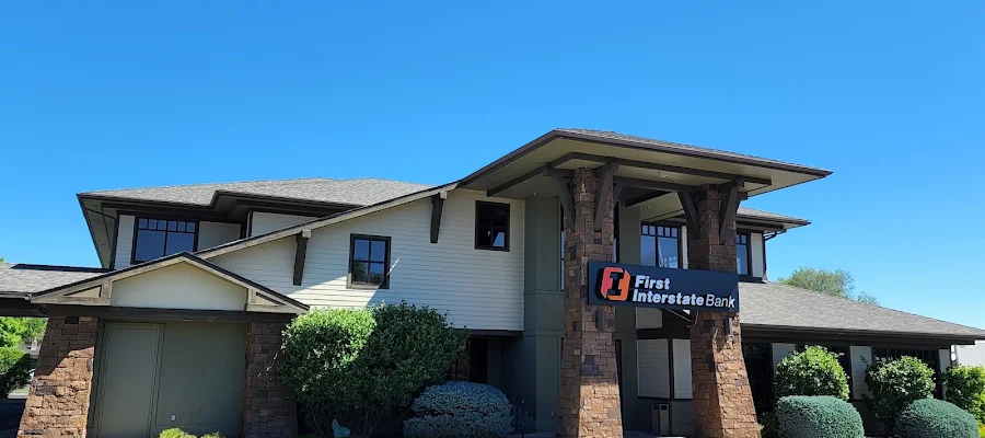 Bend Dermatology Clinic - Prineville