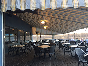 Boathouse Grille