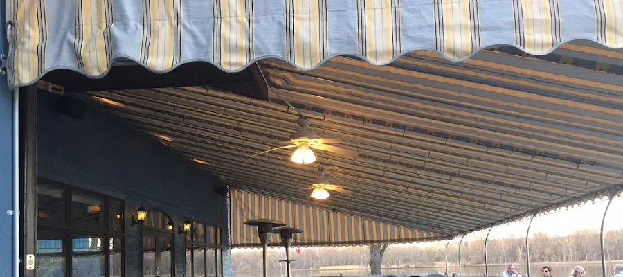 Boathouse Grille