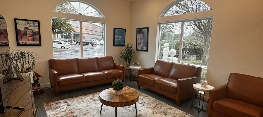 Bolouri Dental Group