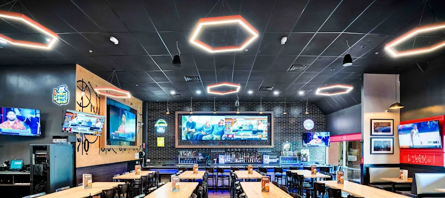 Boston's Restaurant & Sports Bar