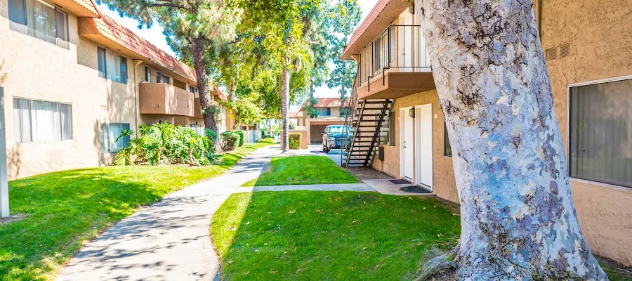 Canyon Club Apartments