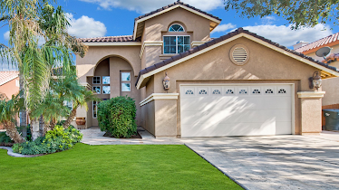 Carla Ramos | Real Estate Agent