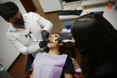 Centro Dental & Implants