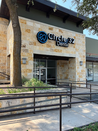 Circle 32 Dental