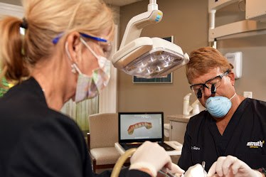 Clayton B Smith III, DDS, PA