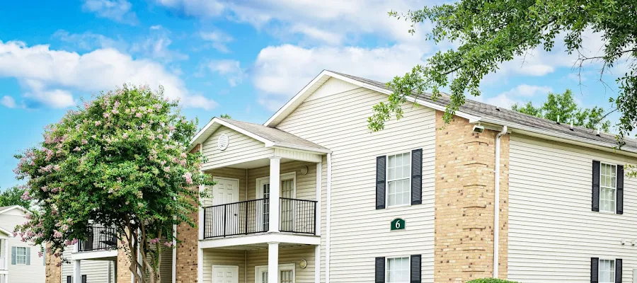 Colony Pointe