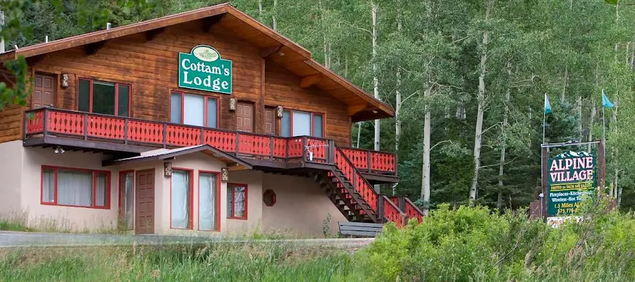 Cottam's Lodge