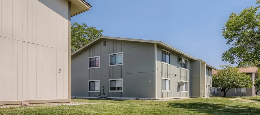 Country Green Apartments