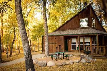 Creekside Chalets & Cabins