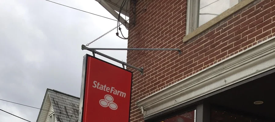 Debbie Pettinari - State Farm Insurance Agent