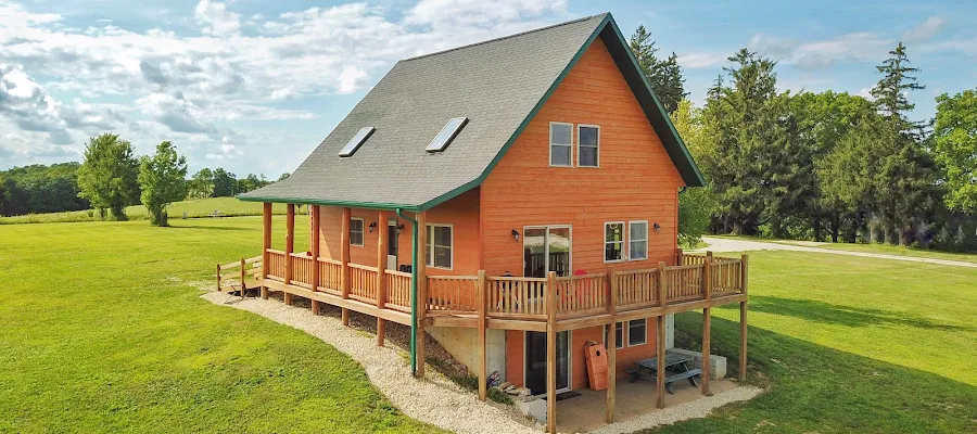Decorah High Point Cabins