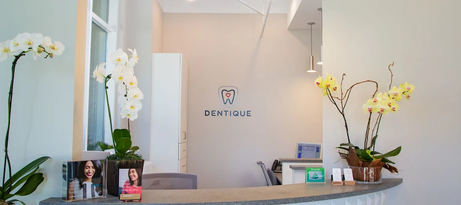 Dentique