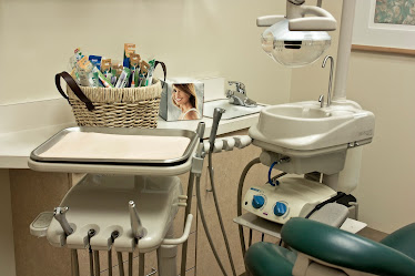 Dentist of Bixby Knolls