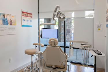 Dentists at Hyde Park Plaza
