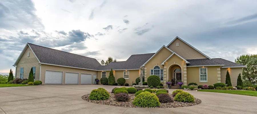 Des Moines Area Roofing Siding + Solar
