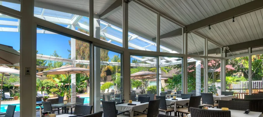 Dinah's Poolside Restaurant