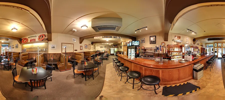 Dinghy's Restaurant & Bar