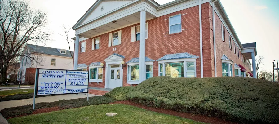 DoctorHere Primary Care Clinic - Englewood Cliffs