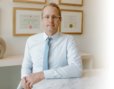 Dr Aaron Brown