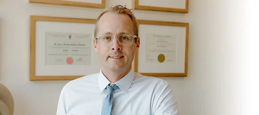 Dr Aaron Brown