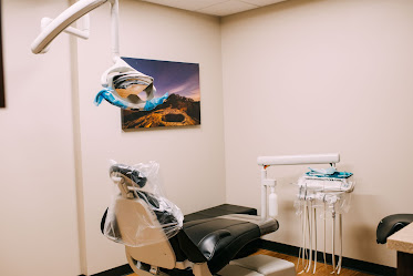 Dr Craig Johnson-Family & Cosmetic Dentistry