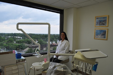 Dr. Grisel Agusti, Dentist