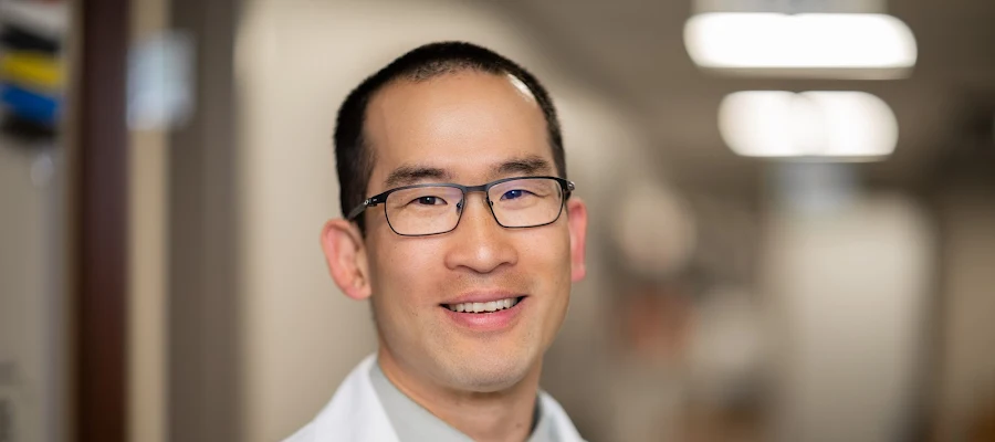 Dr. Henry Yu - Hip & Knee Replacement