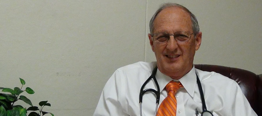 Dr. Jan R. Mensink, M.D.