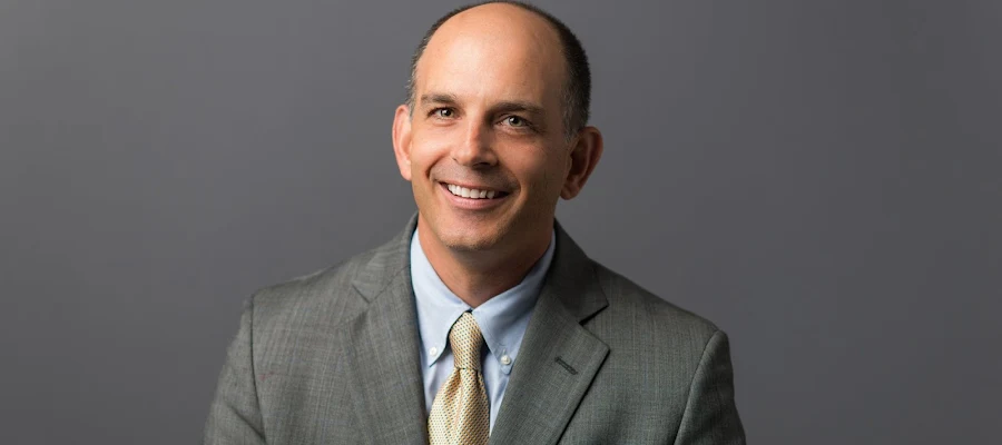 Dr. Robert Yarbrough