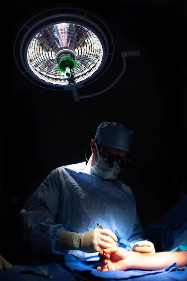 Dr. Samuel Crosby, Orthopedic Surgery of the Hand and Upper Extremity