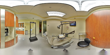 Dr. Smile Lomita