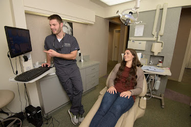 Dr. Thomas Sammons & Dr. Ann Laurent Dental Artistry